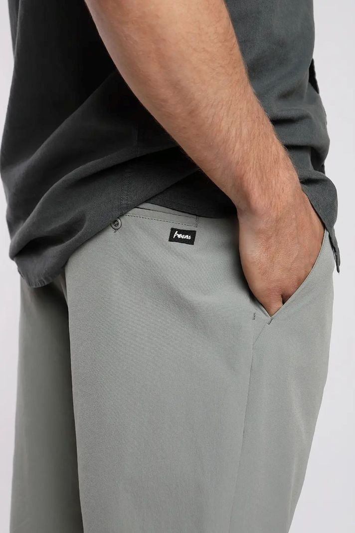 Short hombre Performance gris -1