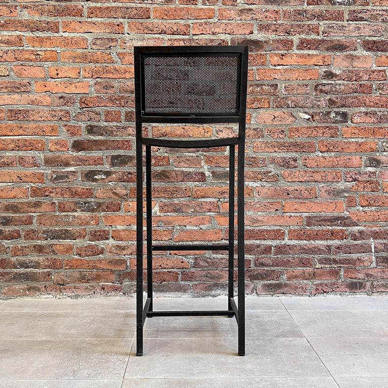 Piso bar metálico Recto 35x35x104 altura-6