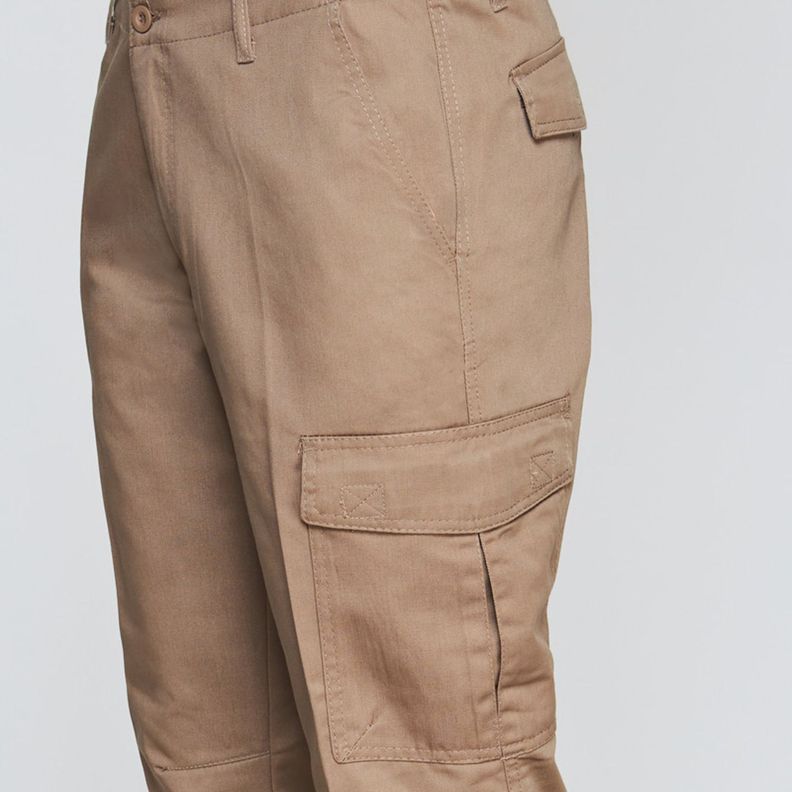Pantalón Cargo Gabardina T/C Hombre Beige-4