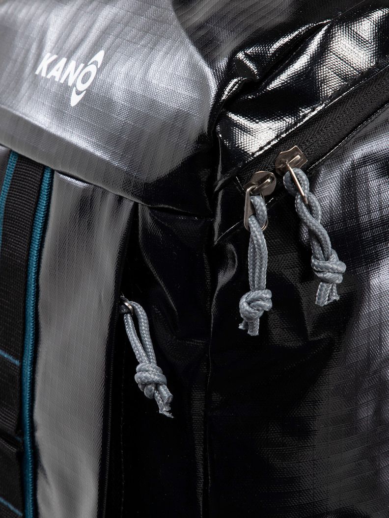 Mochila Outdoor Negra Kano 25L Trekking Camping Resistente-6