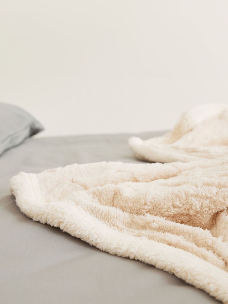 Manta Frazada Sherpa Jacquard Crema 1,5 Plazas Relan-2