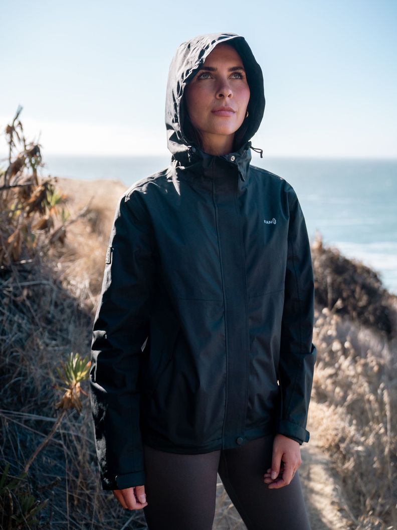 Chaqueta Cortavientos Impermeable Mujer Negro con Gorro-1
