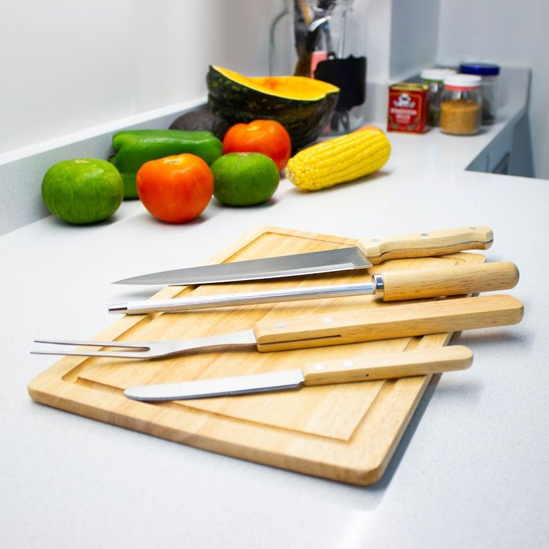 Set de asado con tabla de madera -0