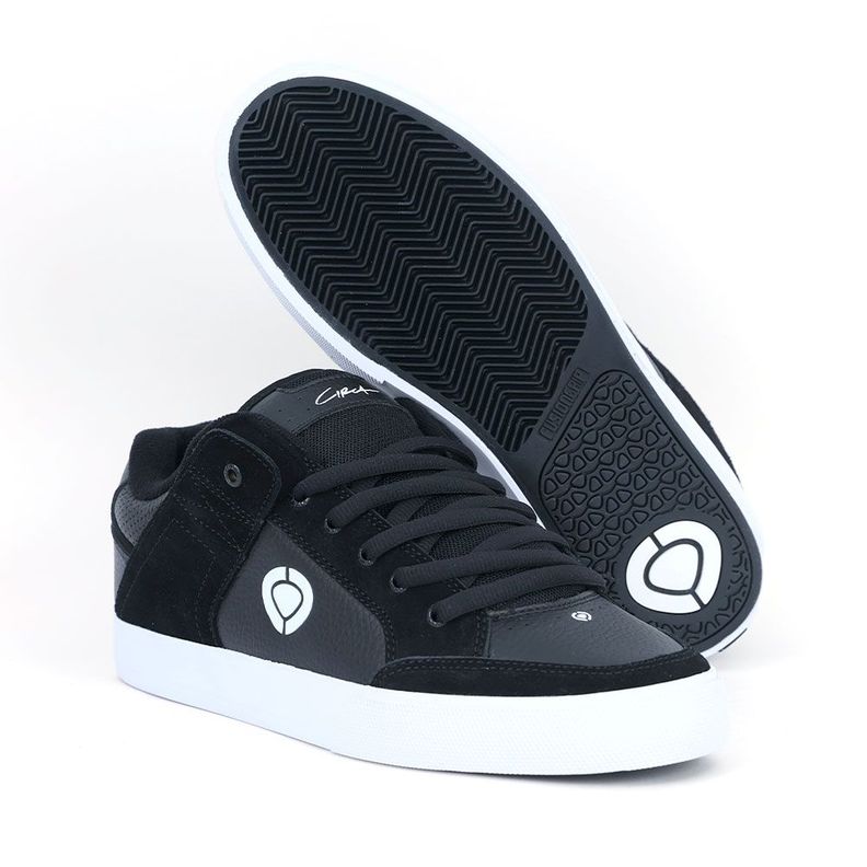 205 SE - BLACK/WHITE-1