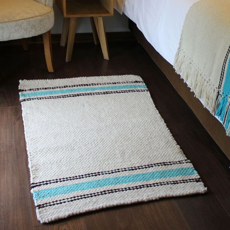 Bajada de Cama Cochrane - en lana y telar (115 x 80 cm)-1