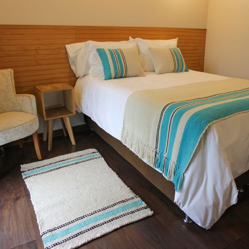 Bajada de Cama Cochrane - en lana y telar (115 x 80 cm)-2