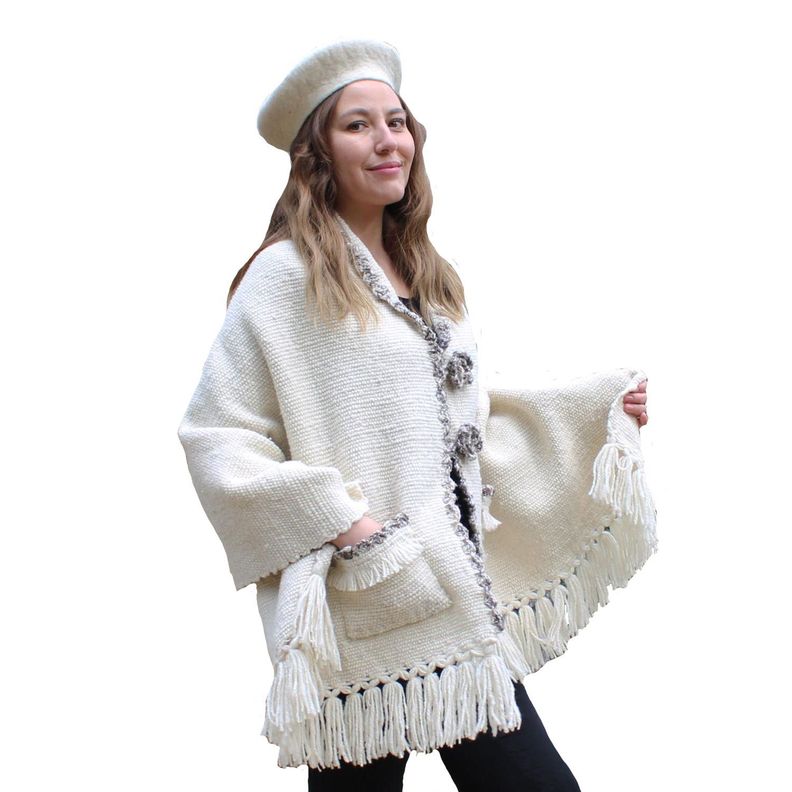 Capa Copihue Blanco - 100% Lana de Oveja -1