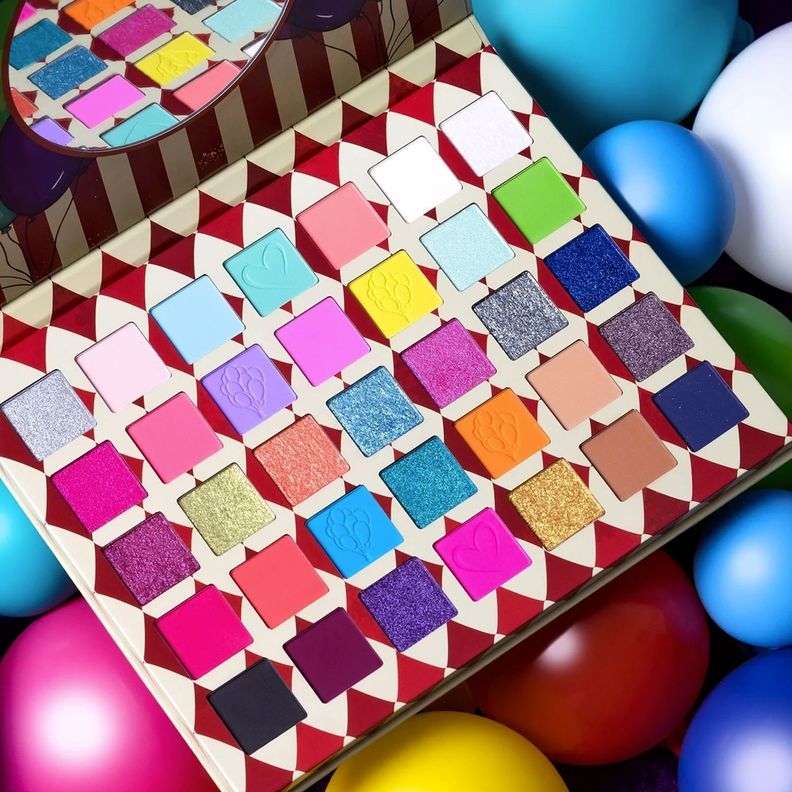 Paleta de Sombras "Remi Circus Clown" Beauty Creations-3