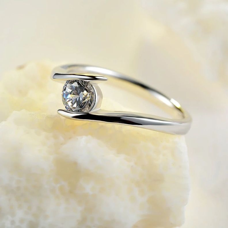 Anillo De Plata 925 Con Piedra Circón - Talla 8-2