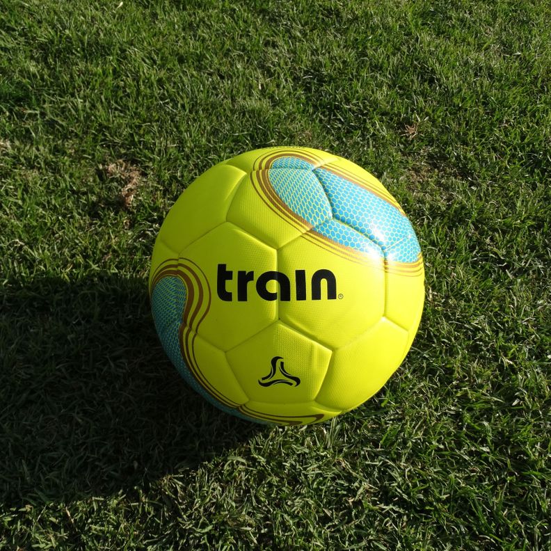BALON DE FUTBOLITO TRAIN ULTRA N°4-5