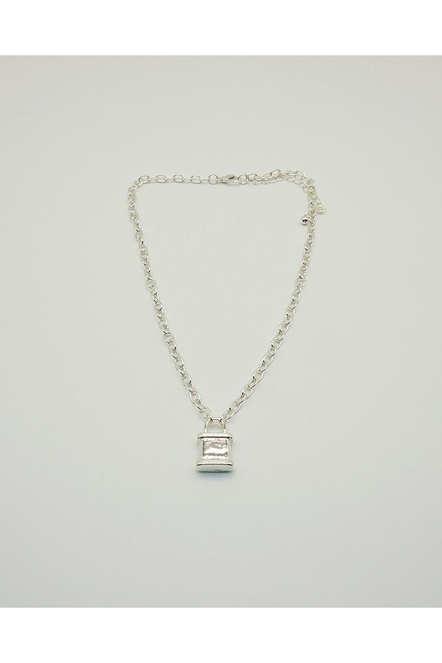 Collar Corto Lock Plateado I-D