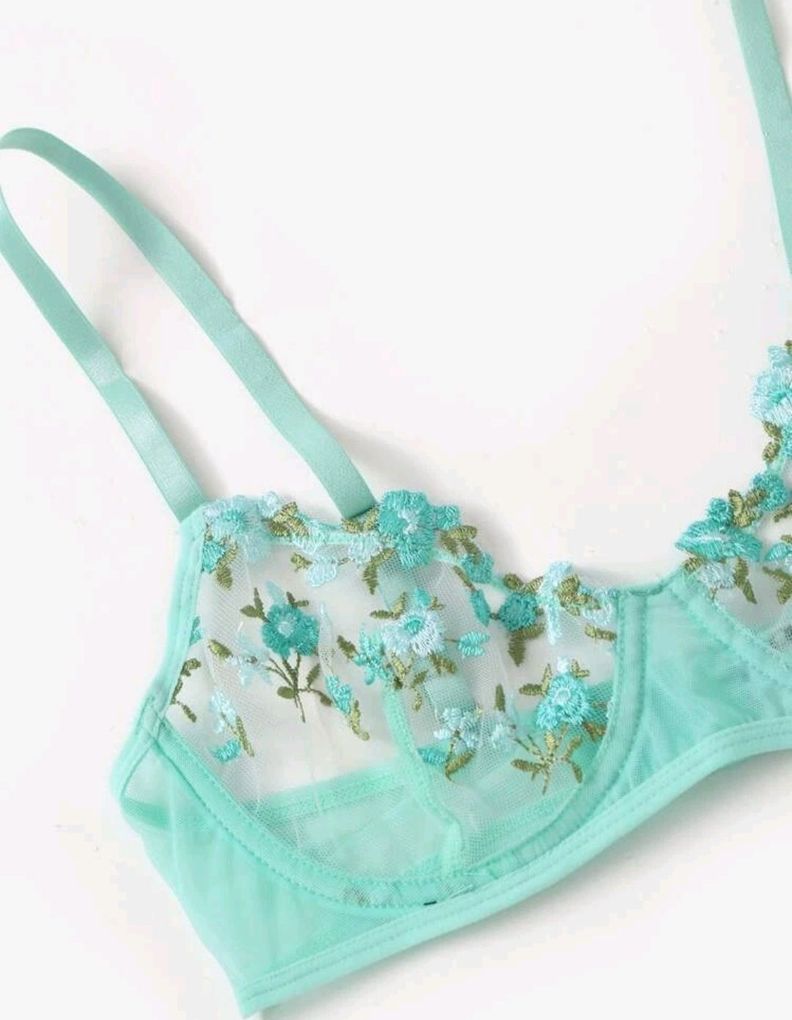 Conjunto de Lencería Seductora Bustier y Bikini-1