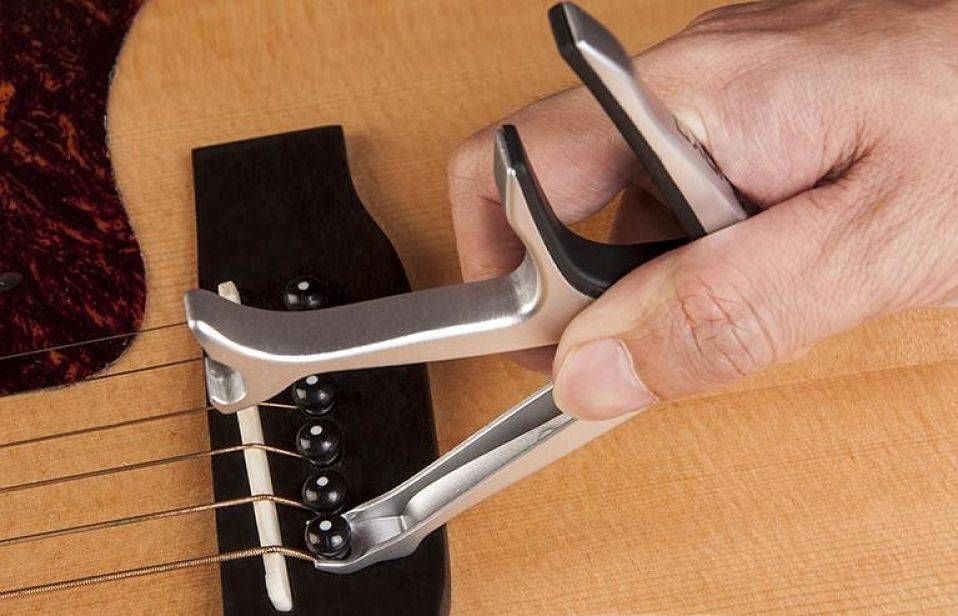 Cejillo para Guitarra Light Silver JCP-02-4