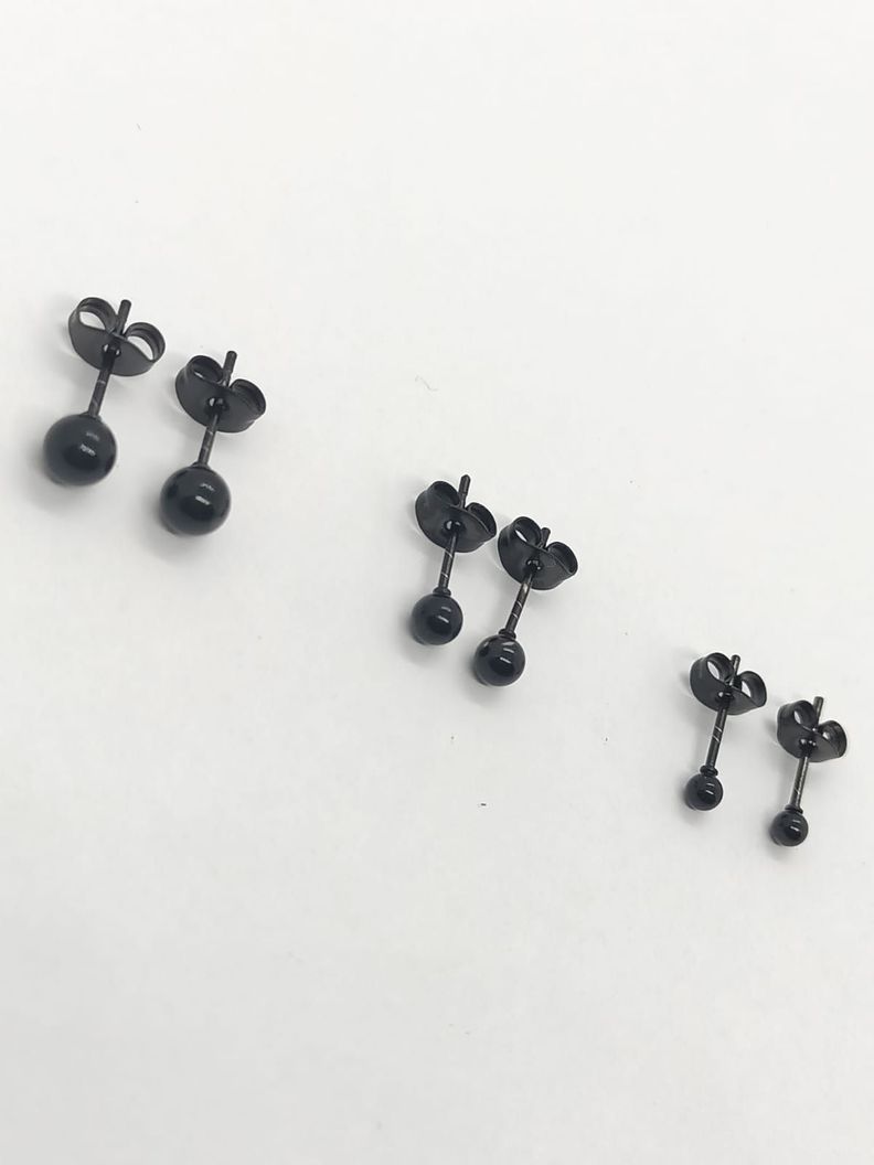 Pendientes Esferas 6mm Negras hipoalergénica -2