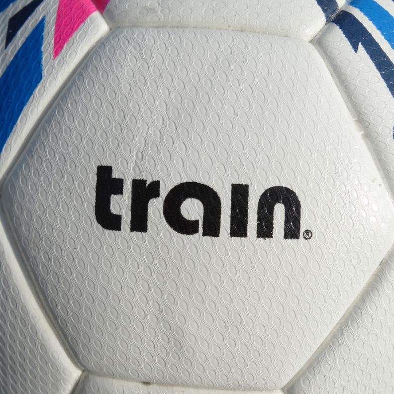 BALON DE FUTSAL TRAIN RAPTOR-4