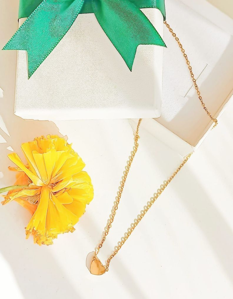 Cadena con dije Corazon Minimalista Niña Chapada En Oro 18k-1