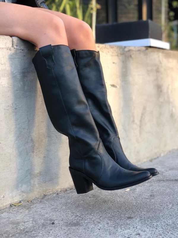 Bota Antonia Cuero Negro-1