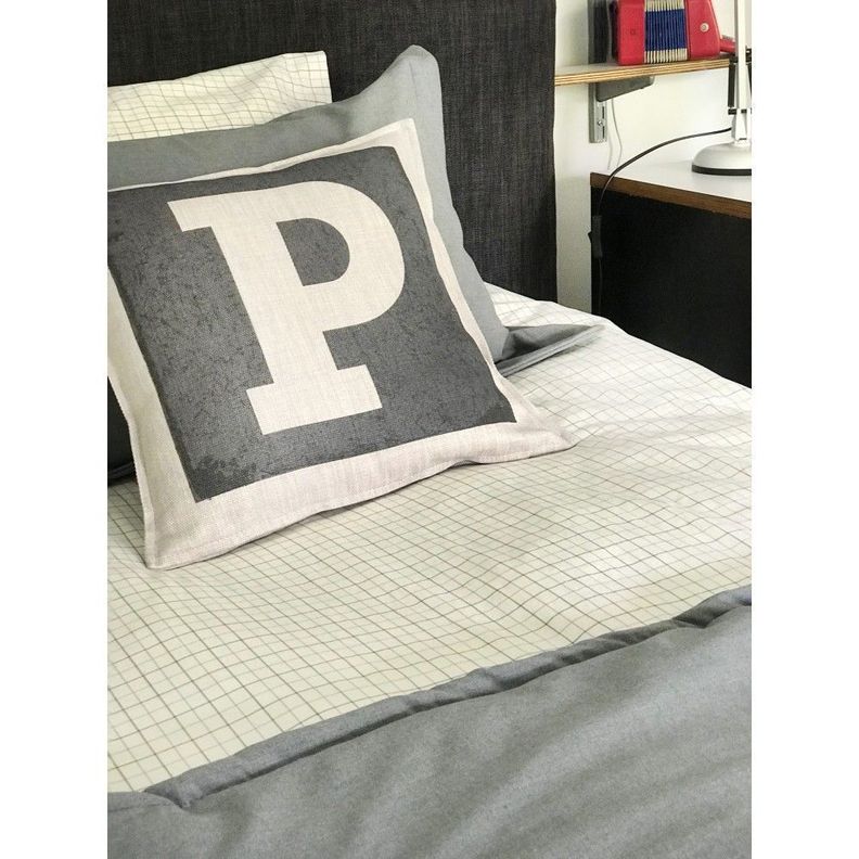 Cojin Letra X Fondo Gris 45x45-1