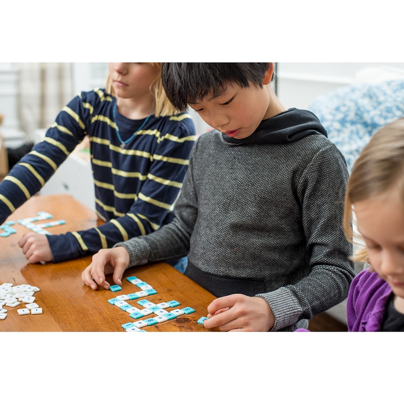MÖBI, JUEGO PARA APRENDER NÚMEROS Y OPERACIONES-4
