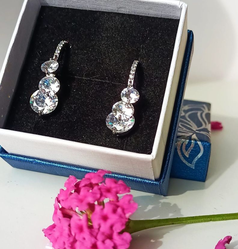 Argollas Huggies Zirconios pavé plata fina ley S925-1
