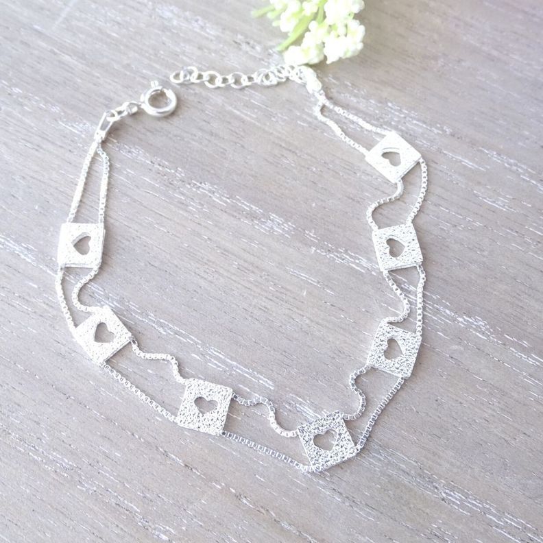 Pulsera de Plata Love de Corazones - Mabelita-1