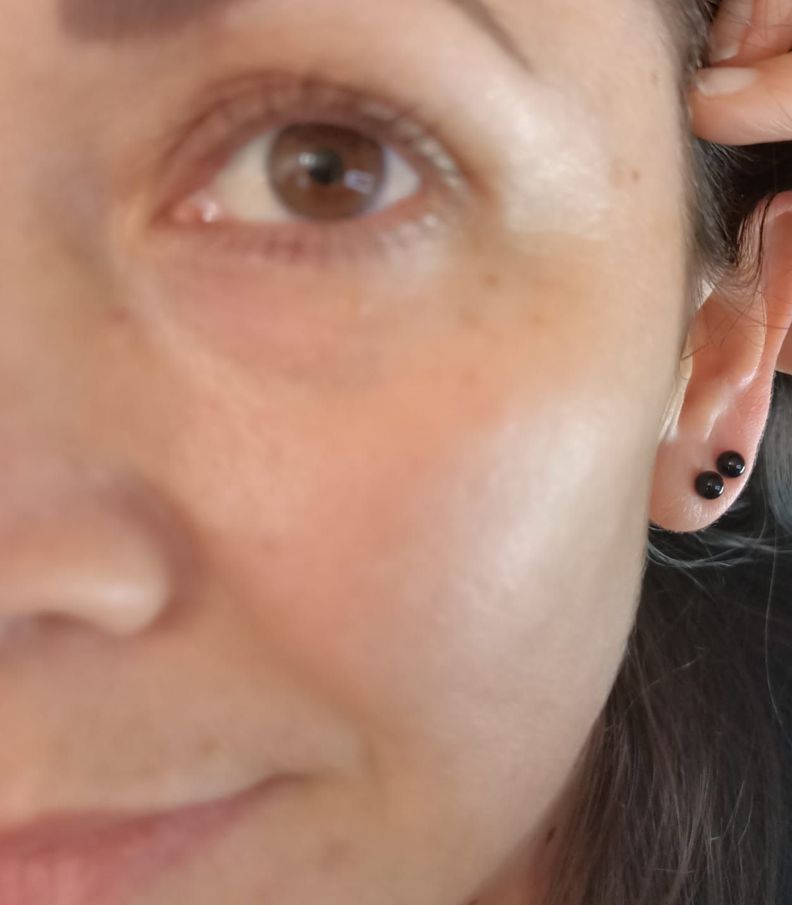 Pendientes Esferas 8mm Negras hipoalergénica -1