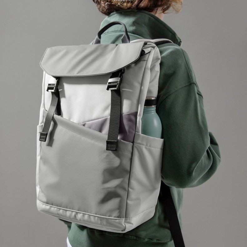 Tomtoc Mochila A64 con Solapa Ligera de 18L para Notebook 16” - Gris-5