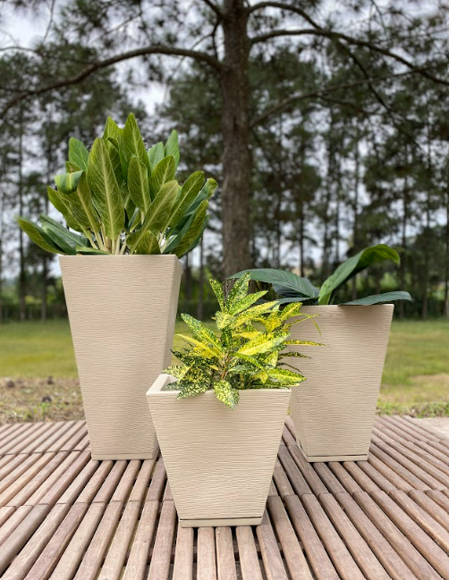 MACETERO FLORIDIS ZURIQUE BEIGE 34CM CON PLATO-3