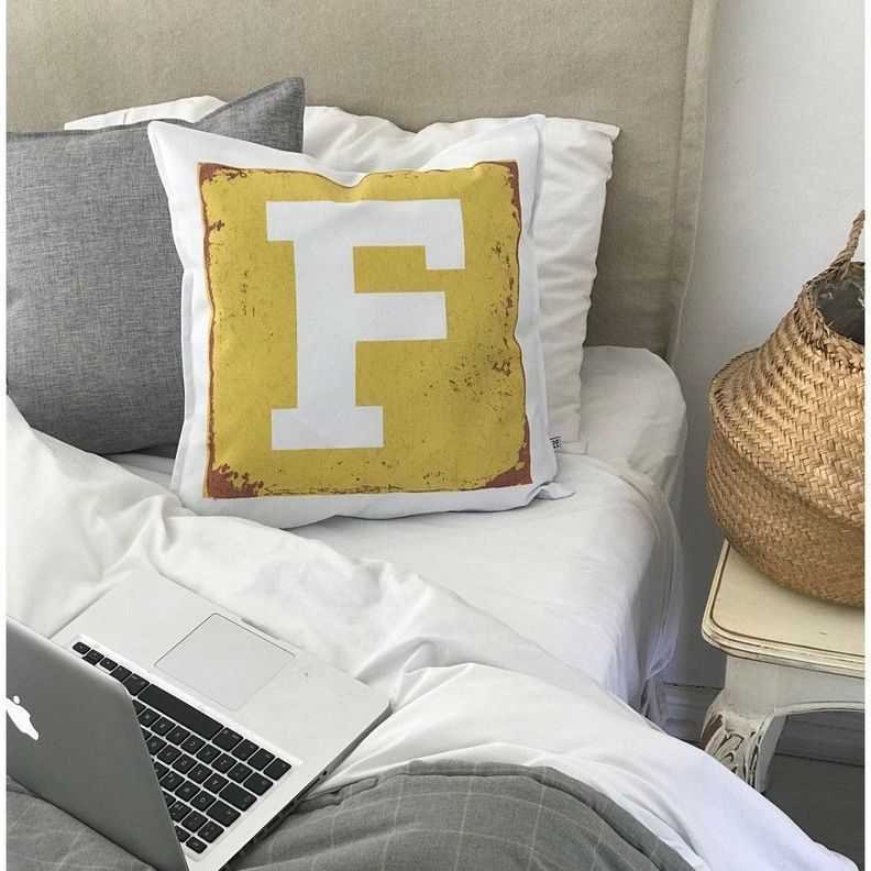 Cojín Letra X Amarillo-Blanco 45x45-1