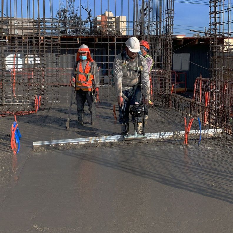 Regla Alisadora de Concreto 14'/4.3 metros TvB 14-E con Motor-2