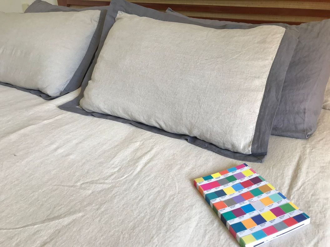 Funda de Almohada Natural con Borde Gris-3