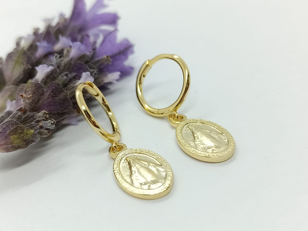 Aros Argollas Pequeñas Virgen Maria Plata 925 Chapado En Oro-2