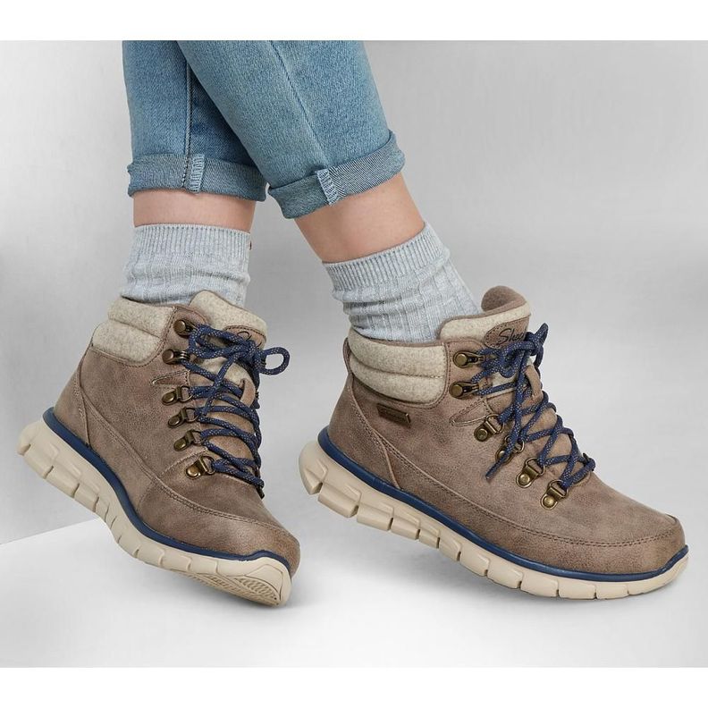 Botin Mujer Synergy Beige Skechers-1