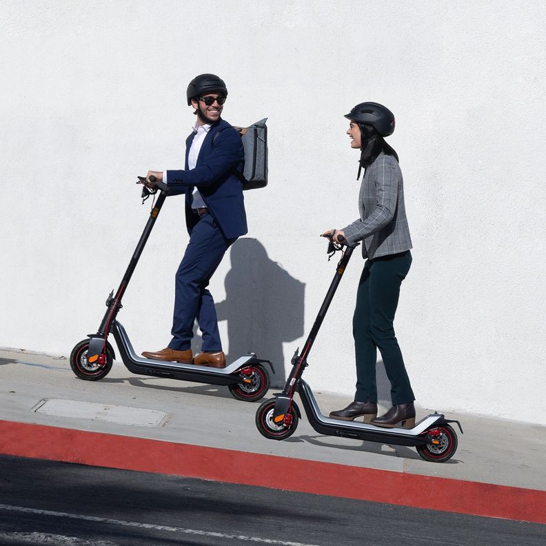 Scooter Electrico NIU KQi3 Max Gris-6