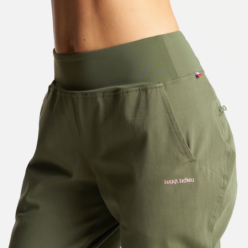 Pantalon Mujer Versatiro Verde Militar Haka Honu-4