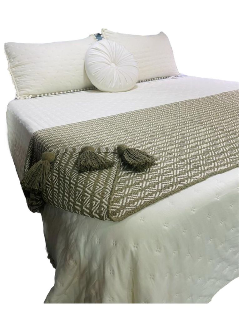 piecera king con flecos verde militar-0