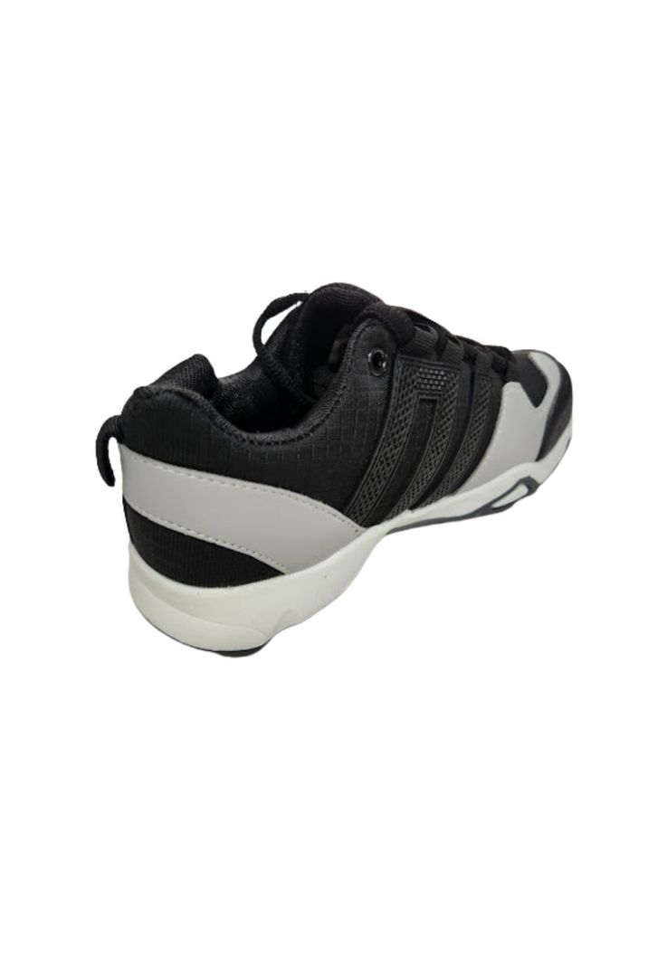 Zapatilla Outdoor Niño Negro Gris-1