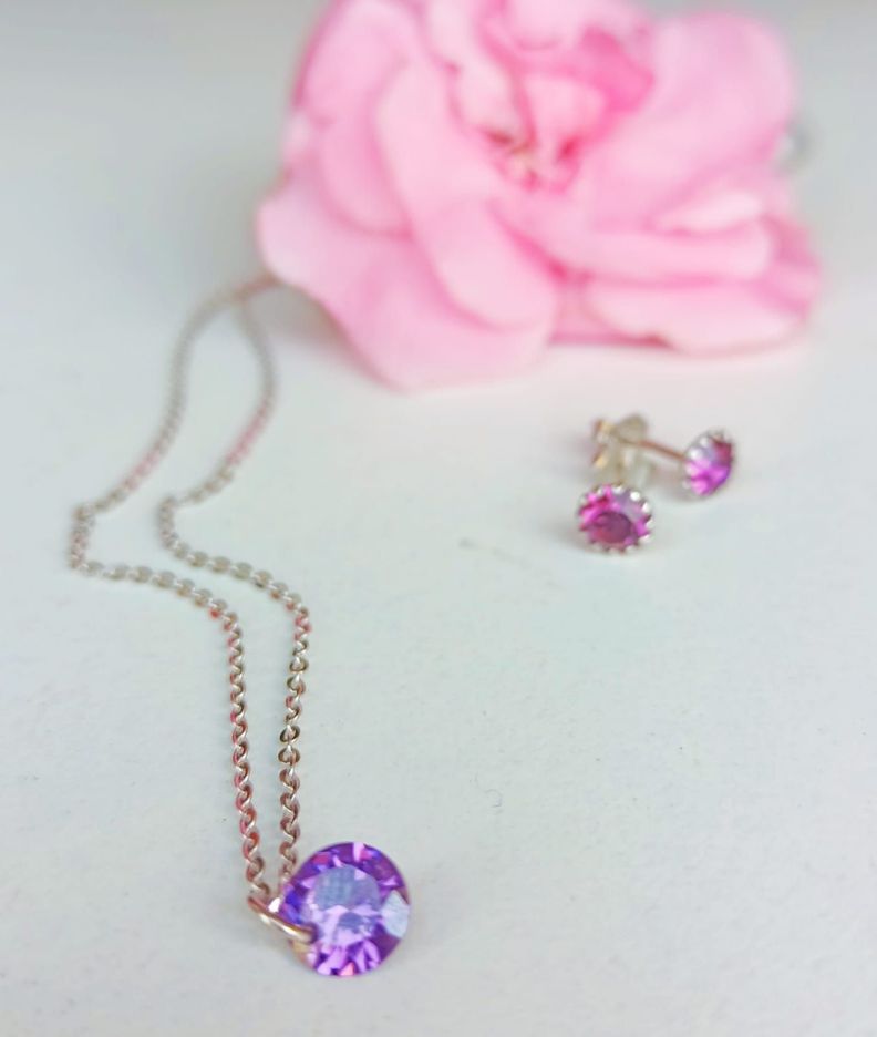 Collar y dije Punto Luz Zirconio Violeta Plata fina ley S925-7