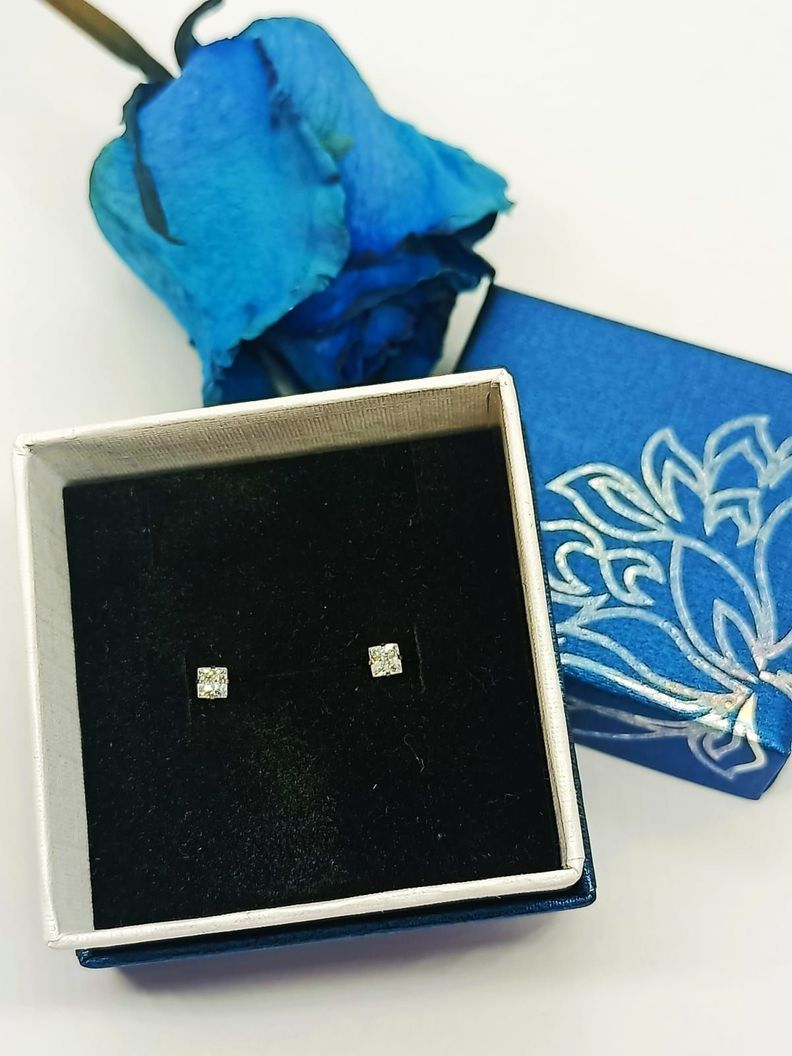 Aros Punto de Luz Acero Inoxidable Blanco Zirconio Cuadrado 3mm-2