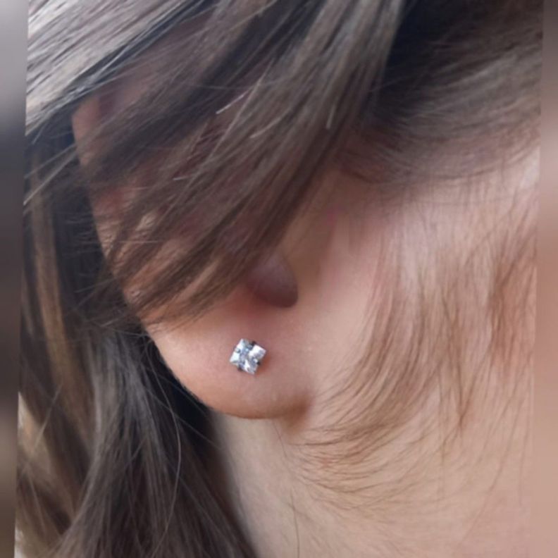 Aros Punto de Luz Acero Inoxidable Blanco Zirconio Cuadrado 3mm-3