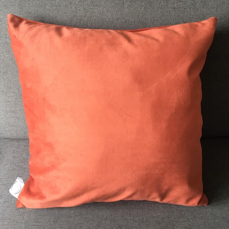 COJIN DECORATIVO DISEÑO NARANJO SALMON 60X60 RELLENO-1