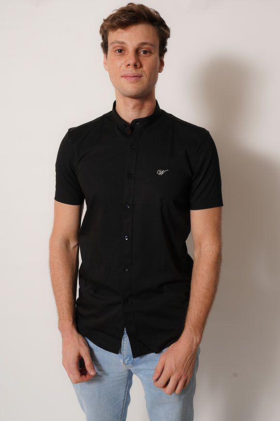 camisa cuello mao  color negro manga corta fit-0