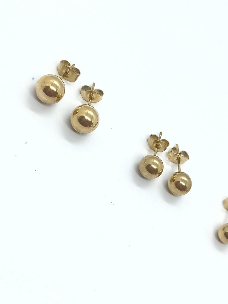 Pendientes esferas hipoalergénicos de 7mm chapados en oro 14kl-5