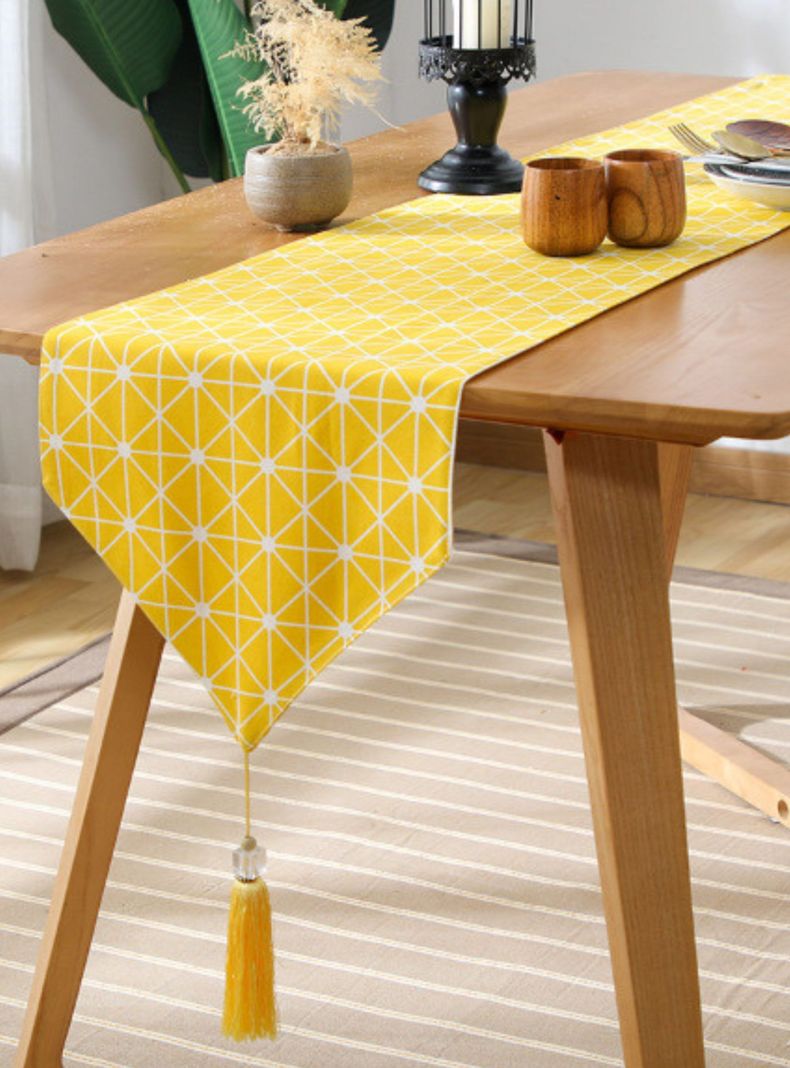 Camino de Mesa Amarillo Estampado Geometrico-1