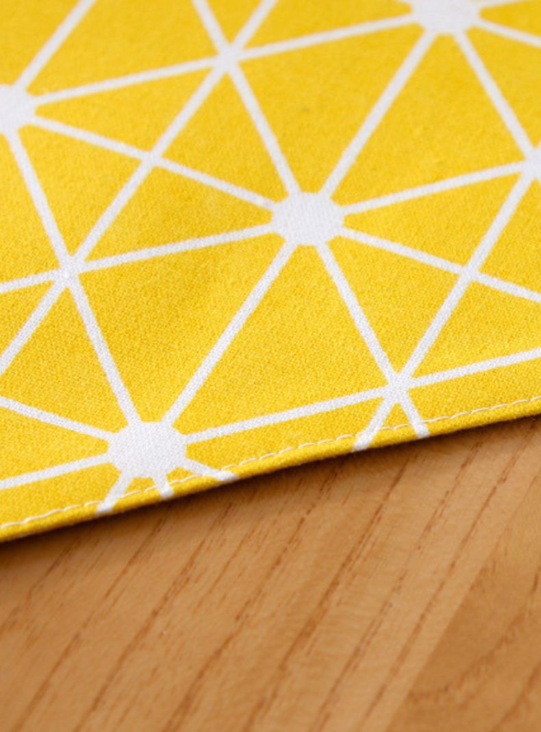 Camino de Mesa Amarillo Estampado Geometrico-5