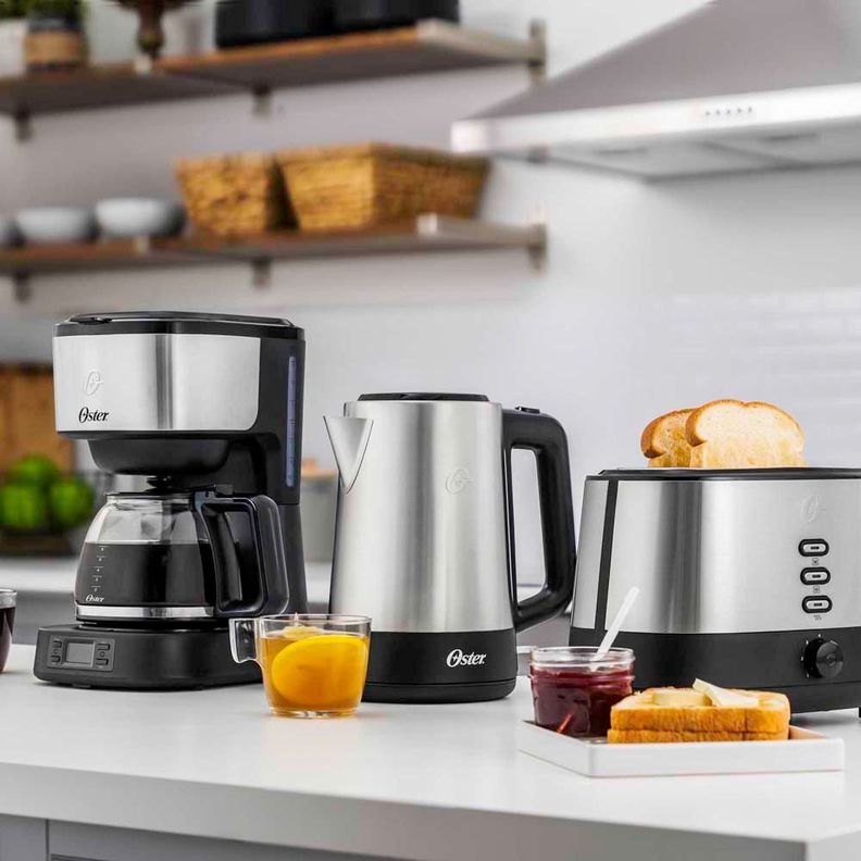 Cafetera programable Oster® 8 tazas en acero inoxidable BVSTDC10SS-4