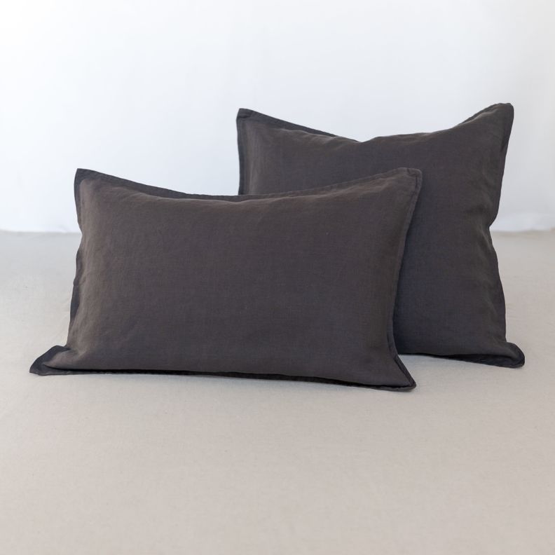 Funda Cojín Lino Lyra - Dark Charcoal / 55x55-1