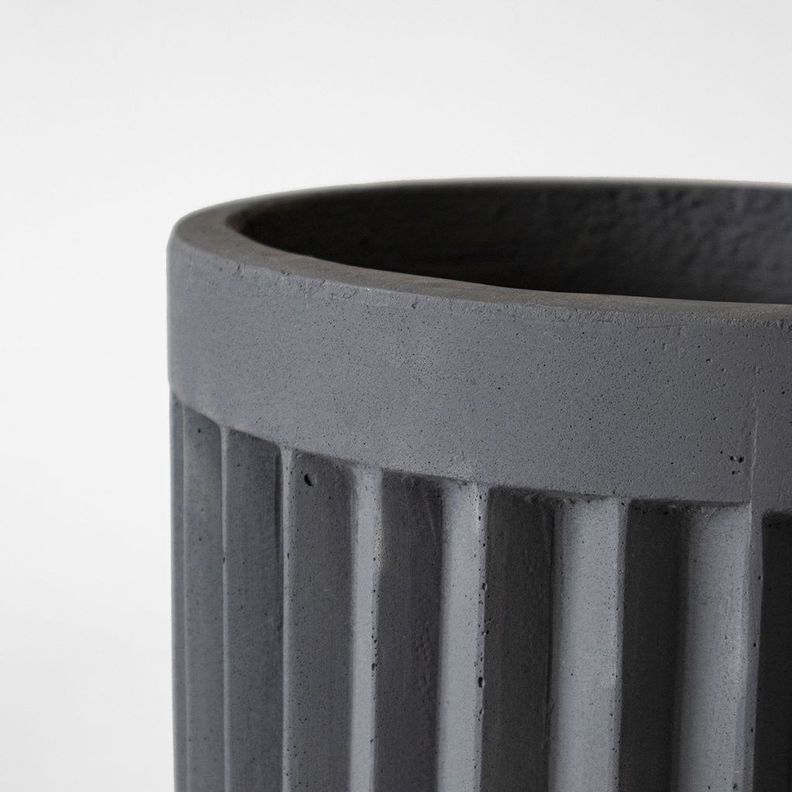 Macetero gris PITRA 21x22cm -1