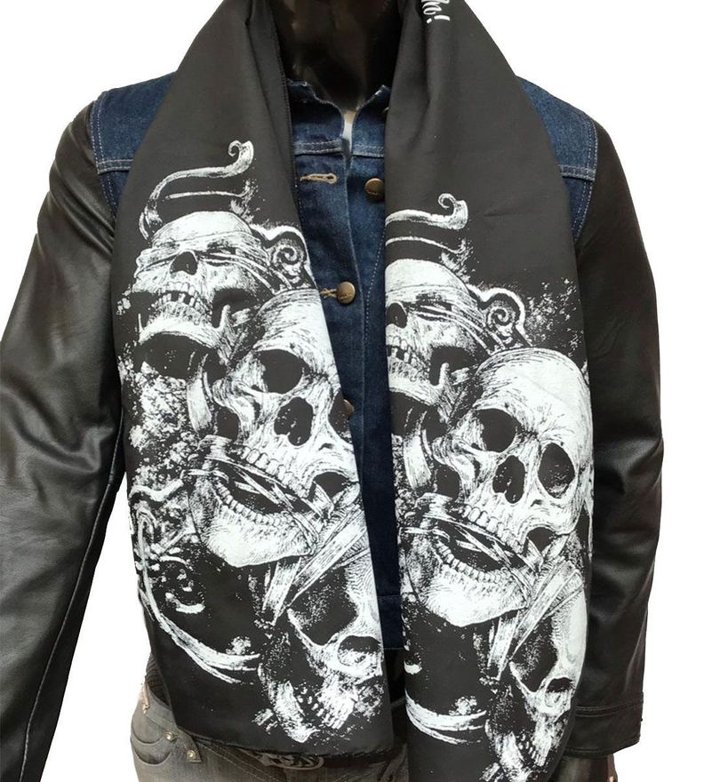 Pañuelo Negro Estampado Calavera Steel