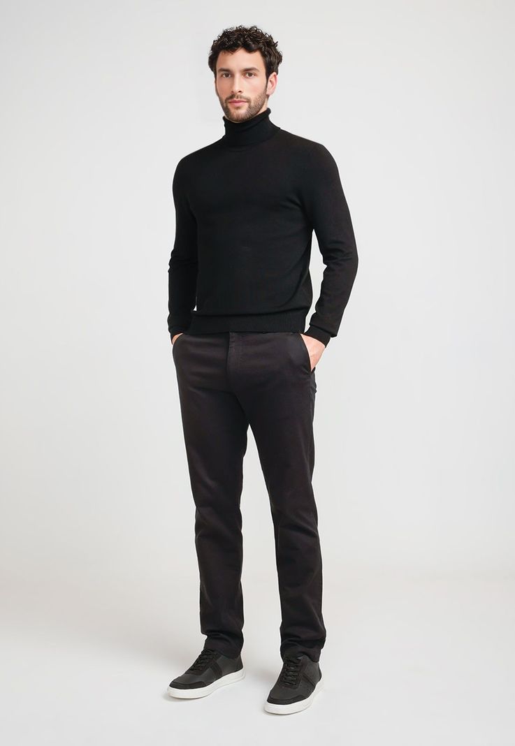 Sweater Cuello Alto Negro Hombre-3